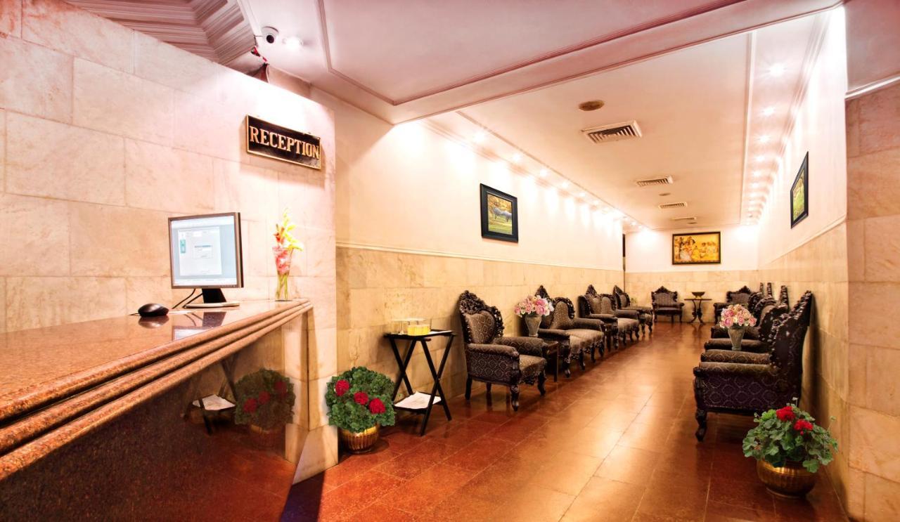 Hotel Deep Palace Лакхнау Экстерьер фото
